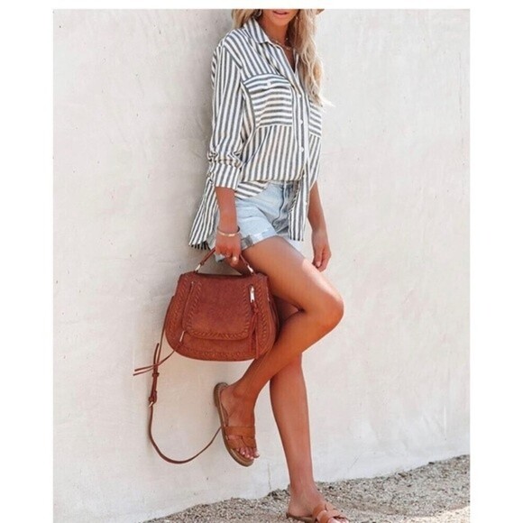 Women's Black Striped Button Down Shirts Casual Long Sleeve Stylish Tops. - Picture 6 of 7